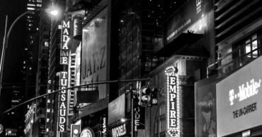 marques protégées à l'oapi sur des façades d’immeubles